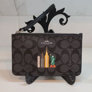 Coach NYC Skyline Small Wristlet Signature Coated Canvas EUC